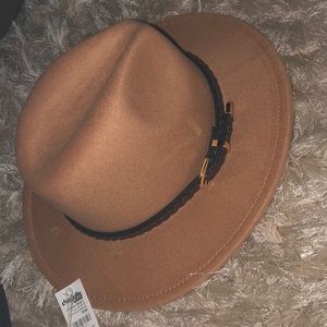 Charlotte Russe Hat /w belted brim